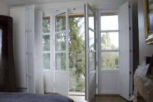 porte fenêtre bois moderne avec volets conform énergie allier auvergne atulam français